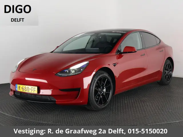 Tesla Model 3 Black Sport Pack RWD Plus 60 kWh 238 PK! | Navigatie | Panoramadak | Camera |