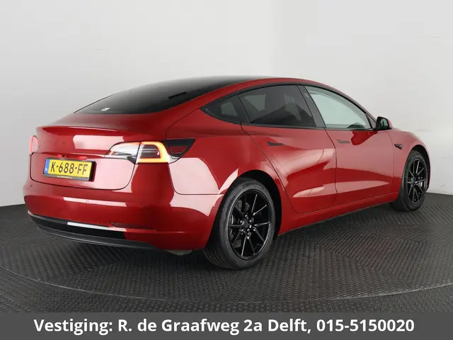 Tesla Model 3 Black Sport Pack RWD Plus 60 kWh 238 PK! | Navigatie | Panoramadak | Camera |