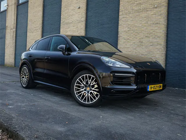 Porsche Cayenne Coupé 3.0 SportDesign E-Hybrid l Matrix l Head-Up l Soft Close l Pano l Stoelkoeling