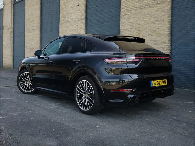 Porsche Cayenne Coupé 3.0 SportDesign E-Hybrid l Matrix l Head-Up l Soft Close l Pano l Stoelkoeling