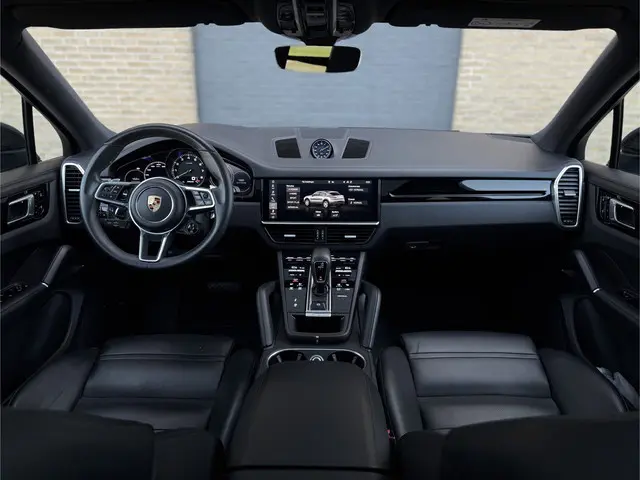 Porsche Cayenne Coupé 3.0 SportDesign E-Hybrid l Matrix l Head-Up l Soft Close l Pano l Stoelkoeling