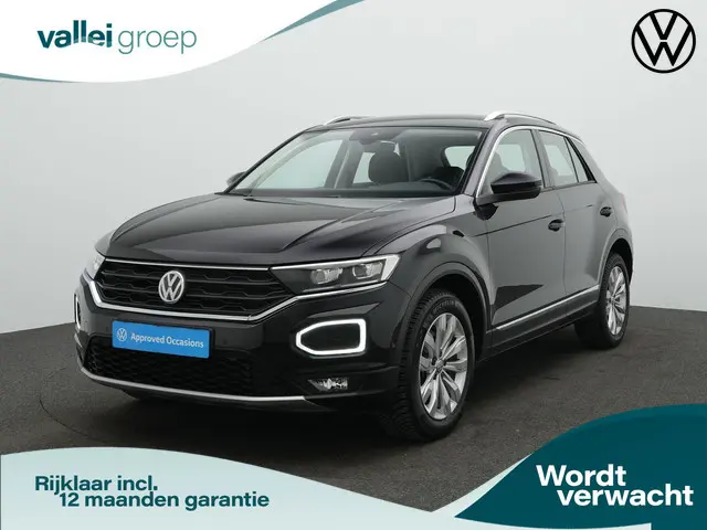 Volkswagen T-Roc 1.5 TSI 150 pk DSG Sport | Trekhaak | Stuur-/stoelverwarming | Achteruitrijcamera