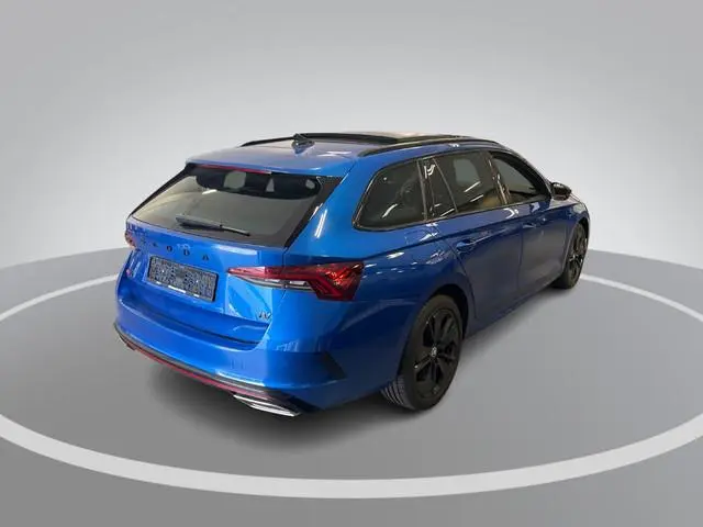 Skoda Octavia Combi 1.4 TSI 245pk DSG RS iV PHEV Business · Panoramadak · Apple/Android Car Play · P...