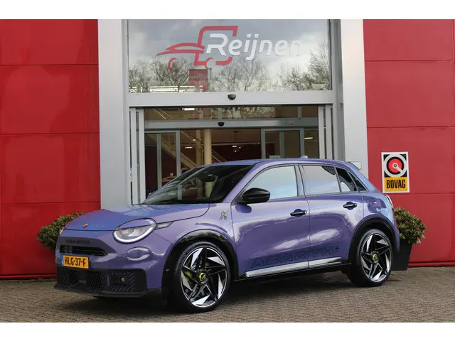 Abarth 600e SCORPIONISSIMA 280PK 54 kWh | SABELT PERFORMANCE SPORT STOELEN/BEKLEDING | ENGINE SOUND...