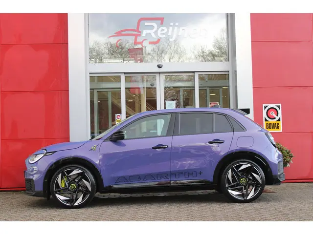 Abarth 600e SCORPIONISSIMA 280PK 54 kWh | SABELT PERFORMANCE SPORT STOELEN/BEKLEDING | ENGINE SOUND...