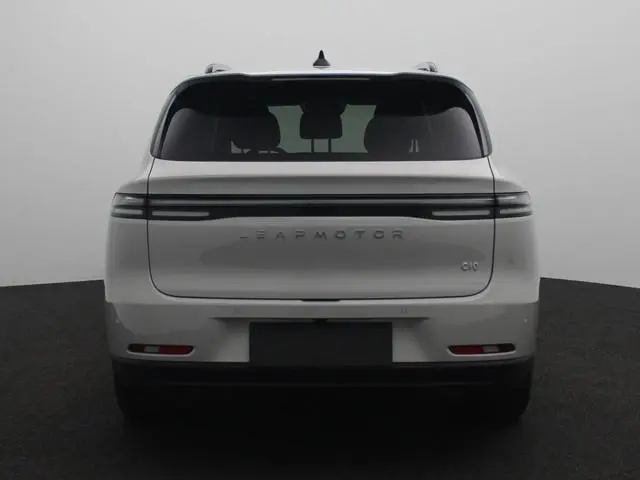 Leapmotor C10