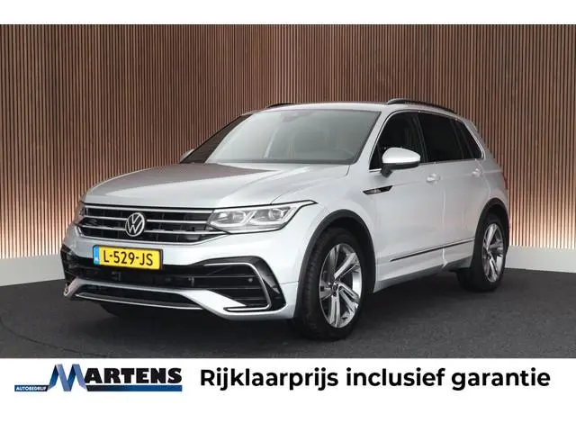 Volkswagen Tiguan 1.5 TSI 150pk DSG 2x R-Line Virtual Cockpit Navigatie