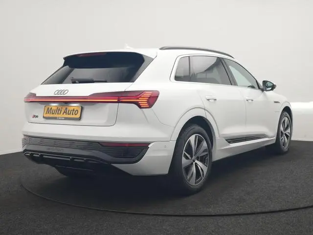 Audi Q8 e-tron 55 quattro S Line 114 kWh Dealer O.H | SOH 91,1% | | Trekhaak Afn. | Luchtvering | 36...