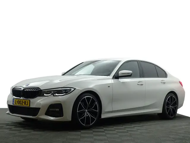 BMW 3-serie 320i M Sport Aut- NAP 11dkm, Carplay, Android auto, Sfeerverlichting, Xenon Led, Virtual...