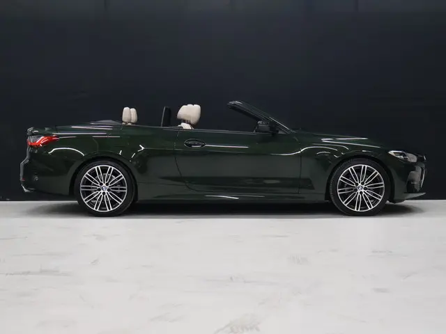 BMW 4-serie Cabrio 420i High Executive *WEEKAANBIEDING* [NEKVERWARMING, CAMERA, APPLE CARPLAY, ANDRO...