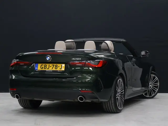BMW 4-serie Cabrio 420i High Executive *WEEKAANBIEDING* [NEKVERWARMING, CAMERA, APPLE CARPLAY, ANDRO...