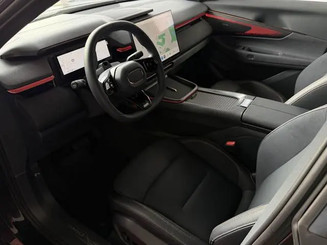 Lynk & Co 08