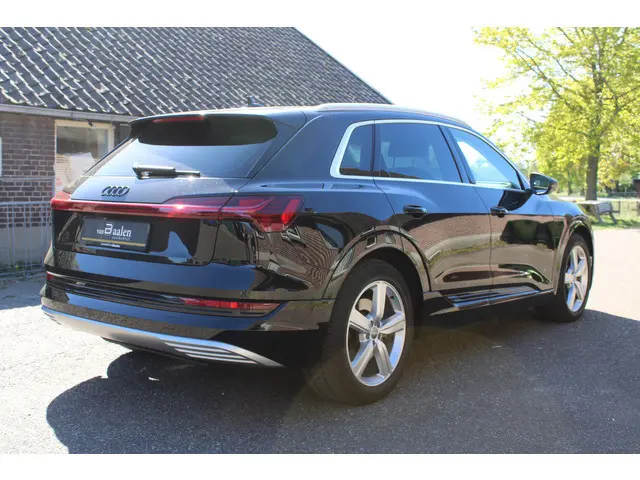 Audi e-tron e-tron 50 quattro Launch SOh 94.2% 71 kWh PANO LEER LED 68000KM!!!