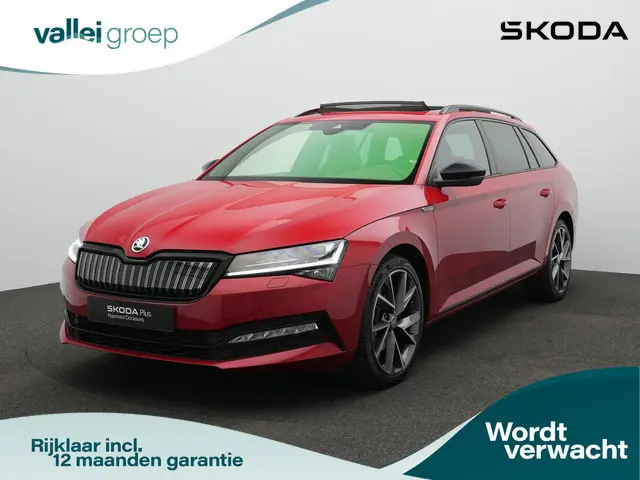 Skoda Superb Combi 1.4 TSI iV 218 pk Sportline | Panoramadak | Trekhaak | Navigatie Columbus | Geheu...