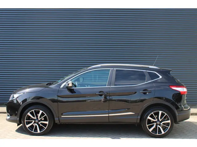 Nissan Qashqai 1.2 Tekna Leer Panoramdak Camera Led