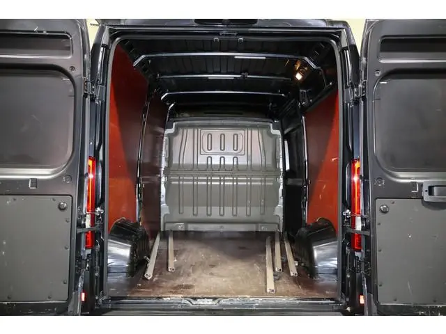 Peugeot Boxer 2.2 BlueHDi 180pk Automaat Glasresteel