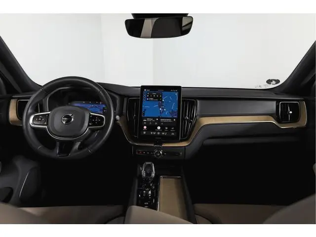 Volvo XC60 2.0 T8 Plug-in hybrid AWD Ultra Dark Org. NL. | Forest Lake | S/K-Panodak | Adapt. Cruise...