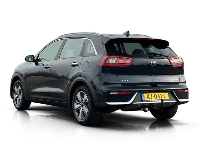 Kia Niro 1.6 GDi Hybrid First Edition ✅ Carplay ✅ Camera ✅ Navi