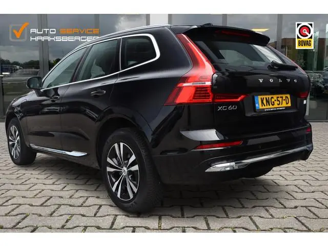 Volvo XC60 2.0 T6 Plug-in hybrid AWD Essential Bright | Pano | Leder | Camera |