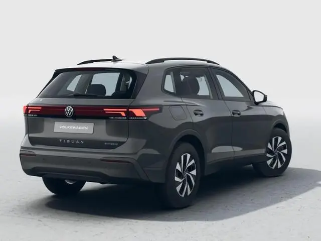 Volkswagen Tiguan Limited Edition 1.5 eHybrid 204 PK 6 versn. DSG · Design Pakket Dark · Trekhaak in...