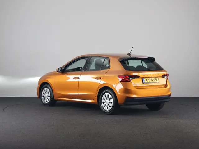 Skoda Fabia 1.0 TSI Ambition 95 pk | Navigatie via App | Parkeersensoren achter | Cruise control | L...