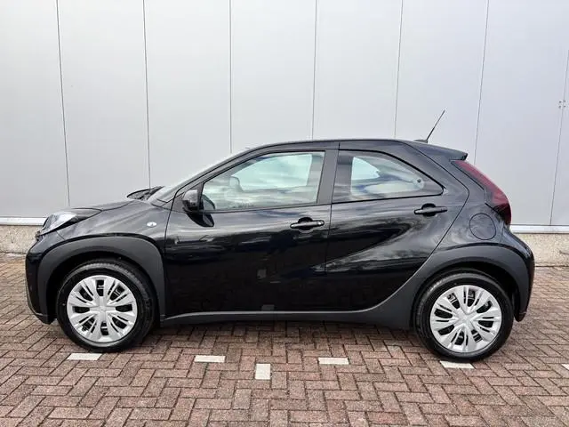 Toyota Aygo X 1.0 VVT-i MT Play,Apple Carplay Android Auto Adaptive Cruise Controle, Camera