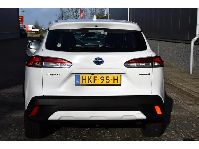 Toyota Corolla Cross 2.0 High Power Hybrid Active | Automaat | Stoel/stuurverwarming | Achteruitrijc...