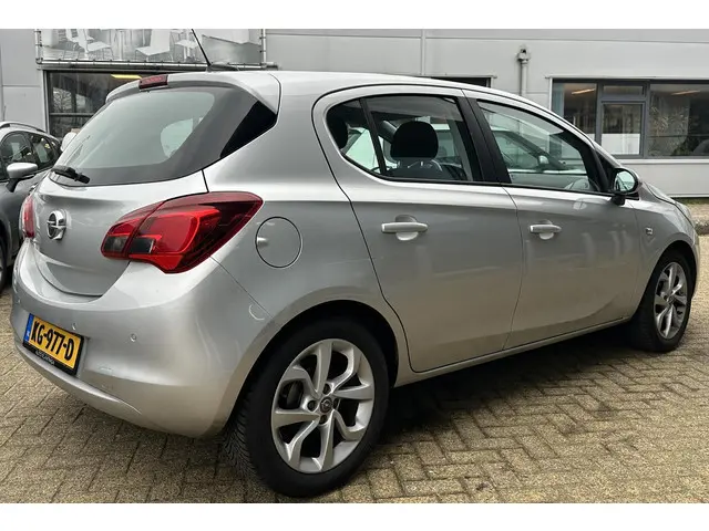 Opel Corsa 1.4 Color Edition 90PK | NL AUTO | Parkeersensoren Voor en Achter | Comfort Stoelen | Cru...