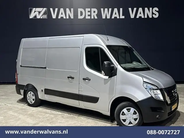 Nissan NV400