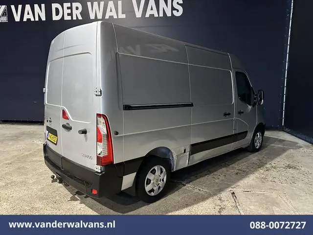 Nissan NV400