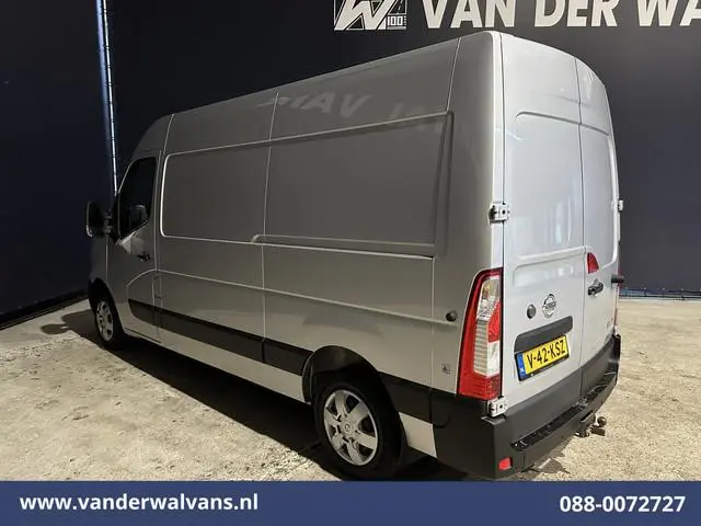 Nissan NV400