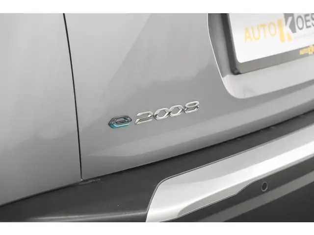 Peugeot e-2008