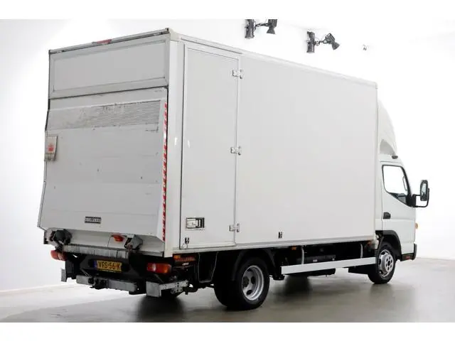 FUSO Canter 3.0D 150pk E6 Bakwagen met laadklep en zijdeur + trekhaak 3500kg 04-2020