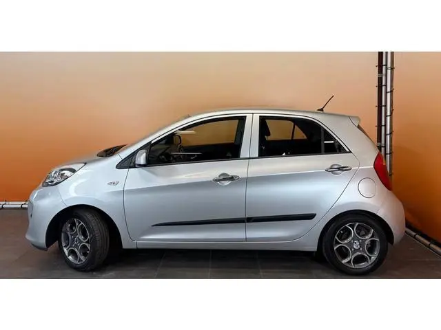 Kia Picanto 1.2 CVVT DynamicLine 85pk lmv | cruise control | led metaallak | el ramen v en a
