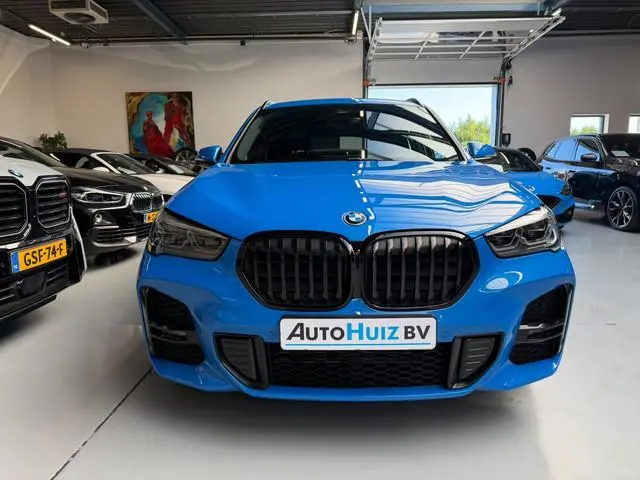 BMW X1 xDrive25e M Sport Head Up ACC Head-Up Display Achteruitrijcamera Carplay 19 Inch SOH 88%