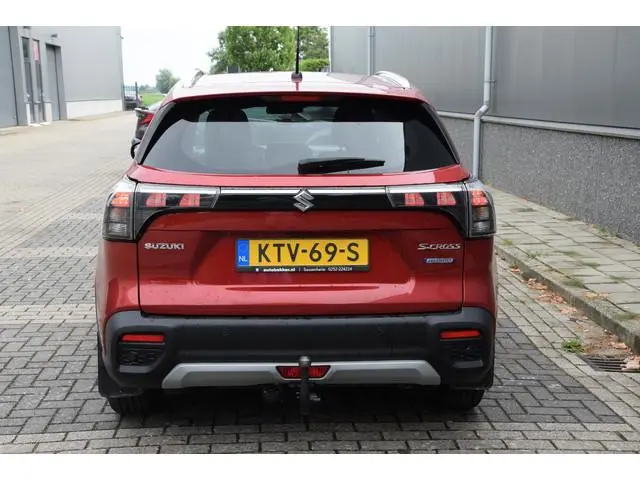 Suzuki S-Cross