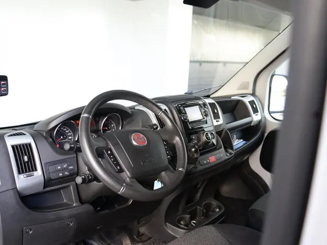 Fiat Ducato 33 2.3 MultiJet L3H2  | Verkeersmaatregelen | Navi | Omvormer | Achteruitrijcamera | Cru...
