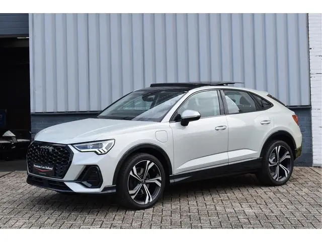 Audi Q3 Sportback 45 TFSI e Black Edition 245 Pk Pano Navi Leder Camera Sfeer 20 Inch