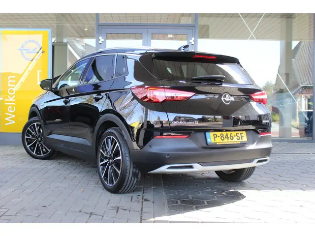 Opel Grandland X 1.6 Turbo Hybrid Innovation | Stoelverwarming - Verkoeling | Panoramadak | Leder |...