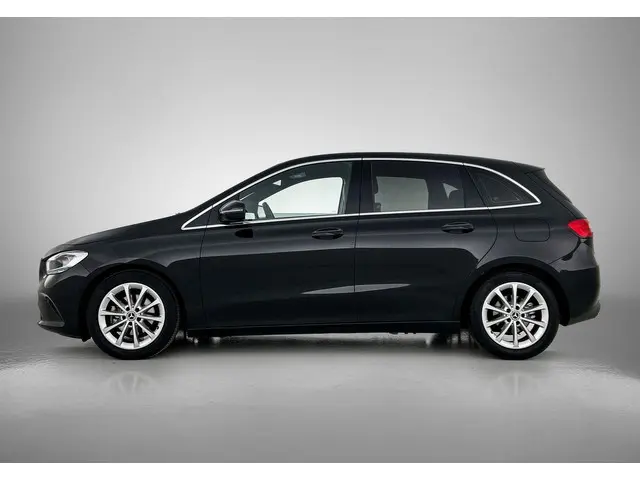 Mercedes-Benz B-klasse 180 Premium WIDESCREEN | TREKHAAK | STOF-LEDER