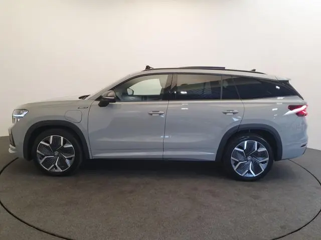 ŠKODA Kodiaq 1.5 TSI PHEV DSG/AUT 204pk Sportline Business Wegklapbare Trekhaak, Panoramadak, Camera