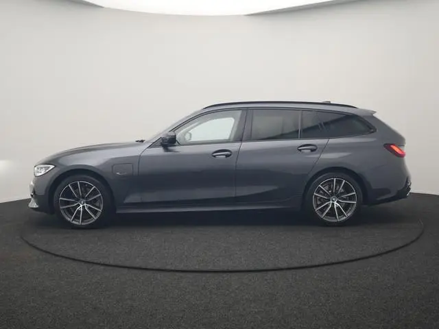 BMW 3-serie Touring 320e xDrive Sportline PHEV 204pk Dealer O.H | SOH 88,1% | Trekhaak Af Fabriek |...