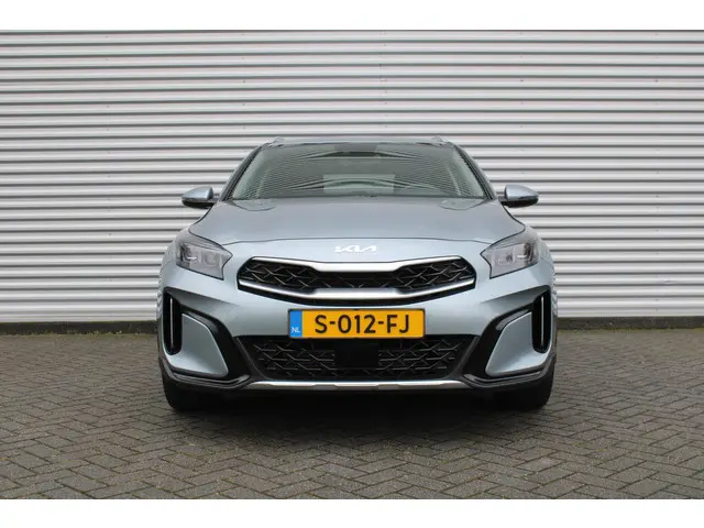 Kia Xceed 1.0 T-GDi DynamicPlusLine | Airco | Navi | Cruise | Camera | 18" LM |