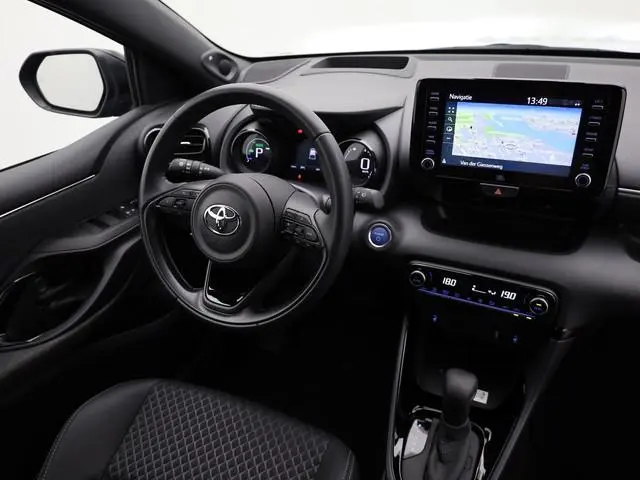 Toyota Yaris 1.5 Hybrid Executive | JBL | Keyless | Head Up | Stoelverw. | Navi | Prijs Rijklaar!!