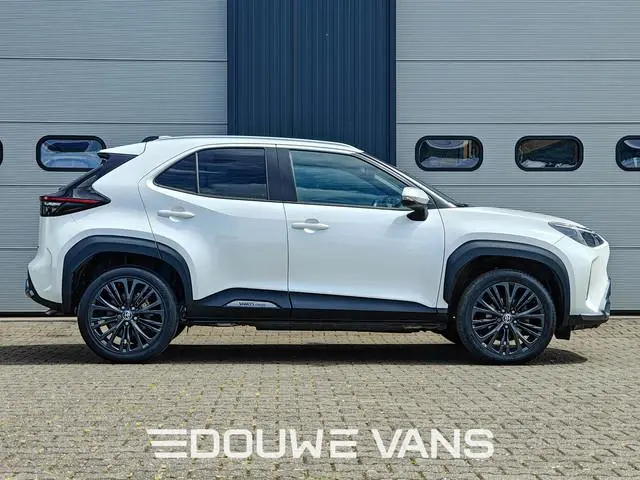 Toyota Yaris Cross Hybrid FWD Adventure Panorama Carplay