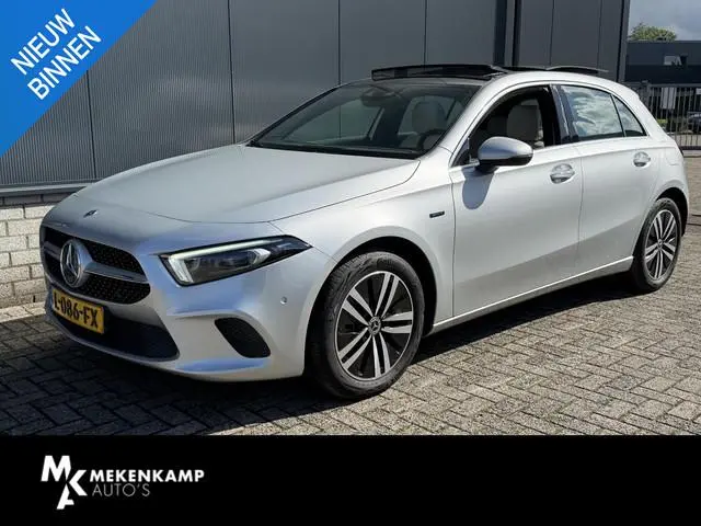Mercedes-Benz A-klasse 250 e Business Solution Luxury Limited 17"/Panoramadak/Leder + memory/Stoelve...