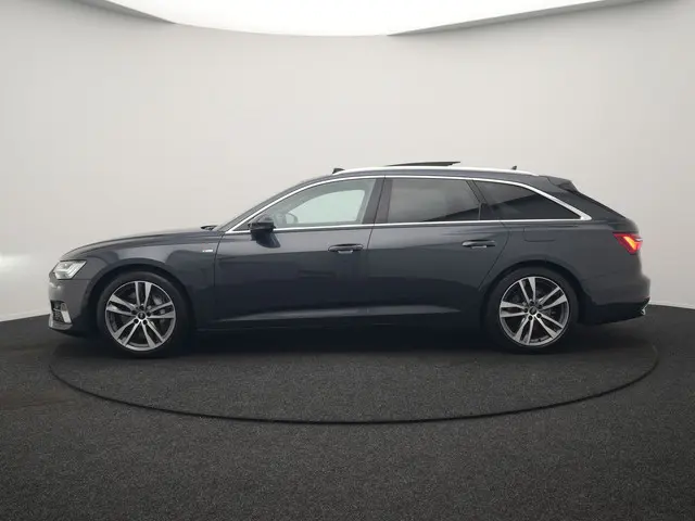 Audi A6 Avant 50 TFSI e quattro S Line PHEV 300pk | Trekhaak Af Fabriek | Panodak | 360 Camera | Hea...