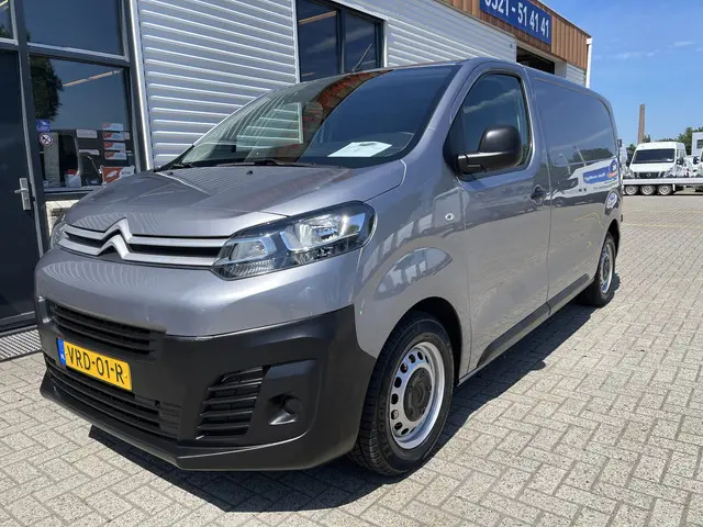 Citroën Jumpy 1.5 BlueHDI 120pk M Club L2H1 / vaste prijs rijklaar € 16.950 ex btw / lease vanaf € 2...
