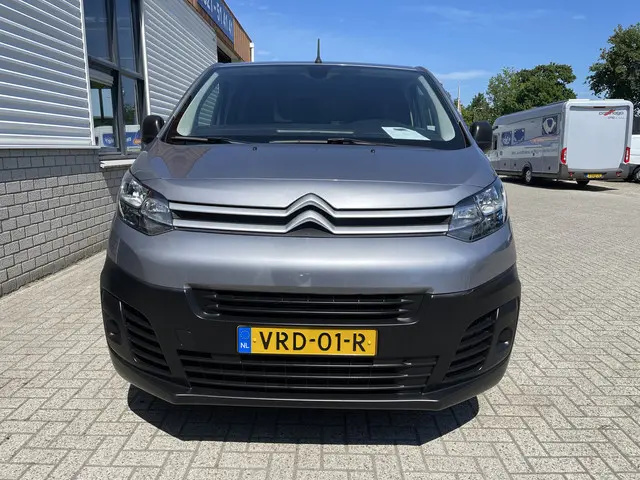 Citroën Jumpy 1.5 BlueHDI 120pk M Club L2H1 / vaste prijs rijklaar € 16.950 ex btw / lease vanaf € 2...