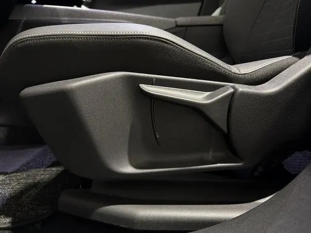 Peugeot e-3008